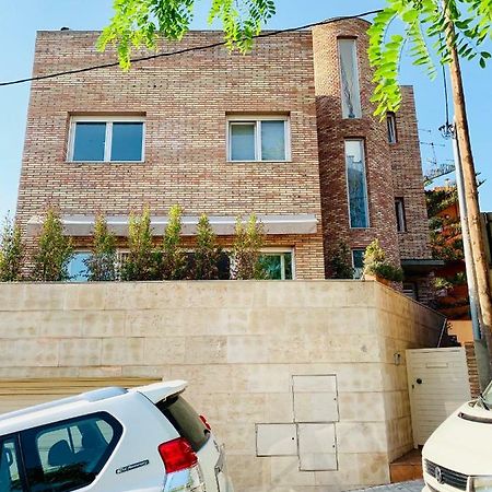 Barcelona Village Homestay Tiana Екстер'єр фото