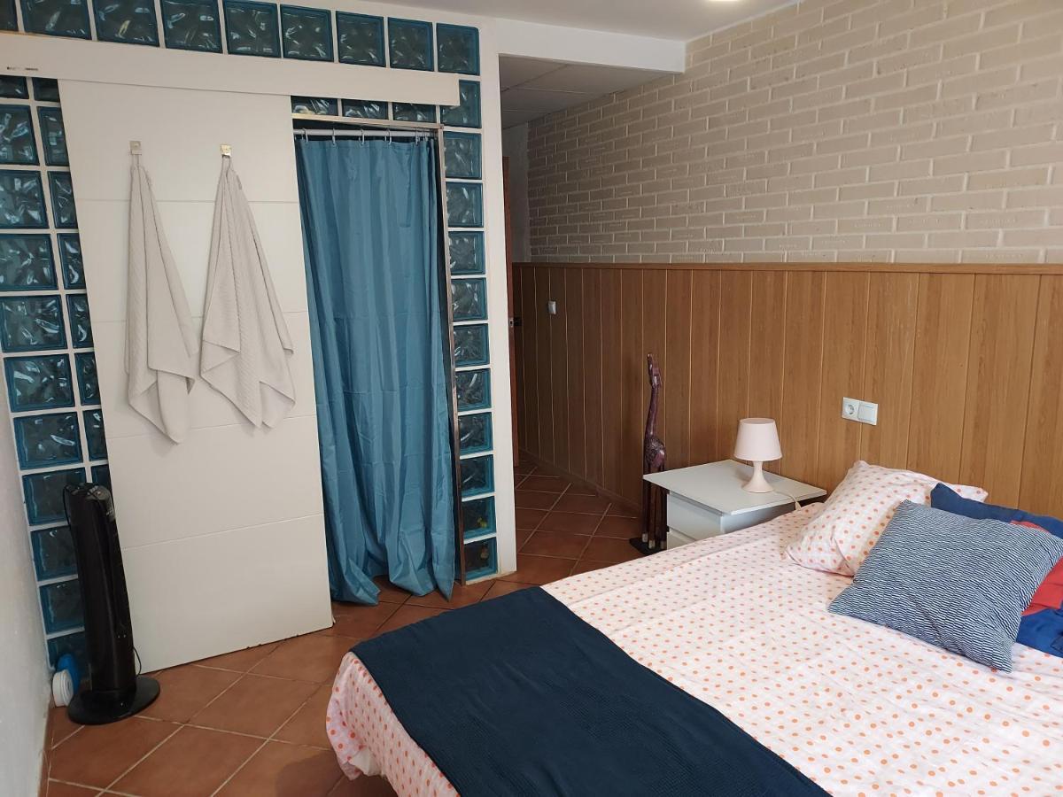 Barcelona Village Homestay Tiana Екстер'єр фото