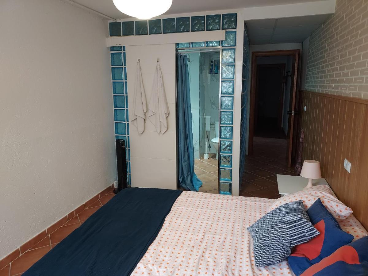 Barcelona Village Homestay Tiana Екстер'єр фото