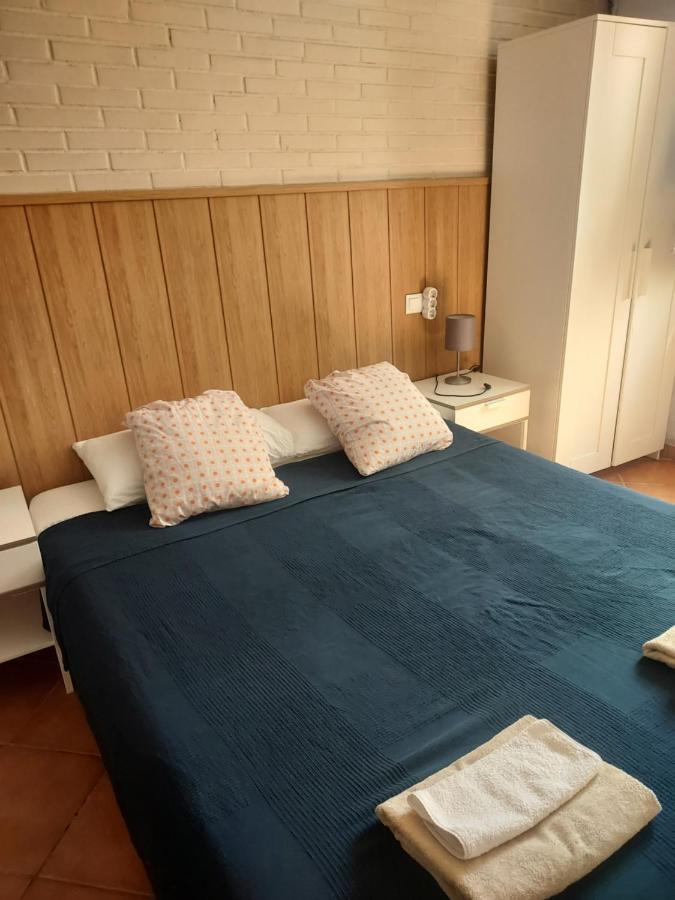 Barcelona Village Homestay Tiana Екстер'єр фото