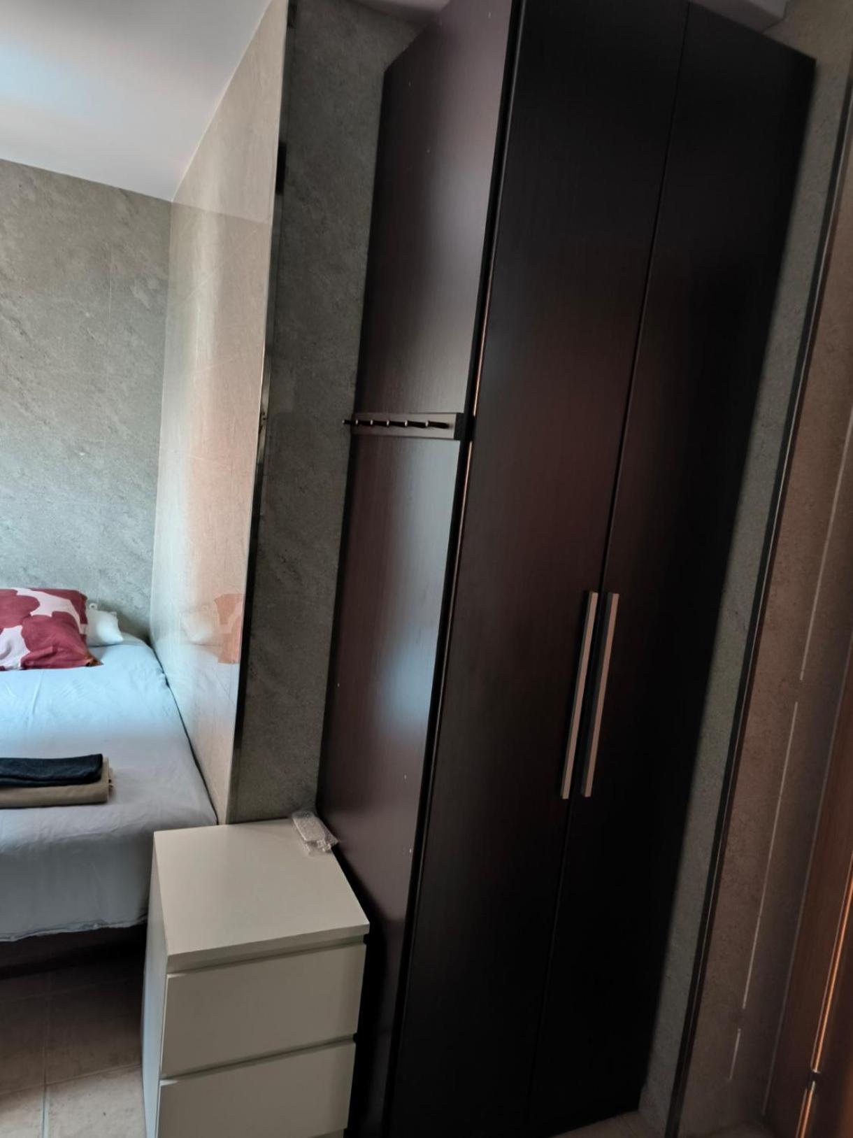 Barcelona Village Homestay Tiana Екстер'єр фото