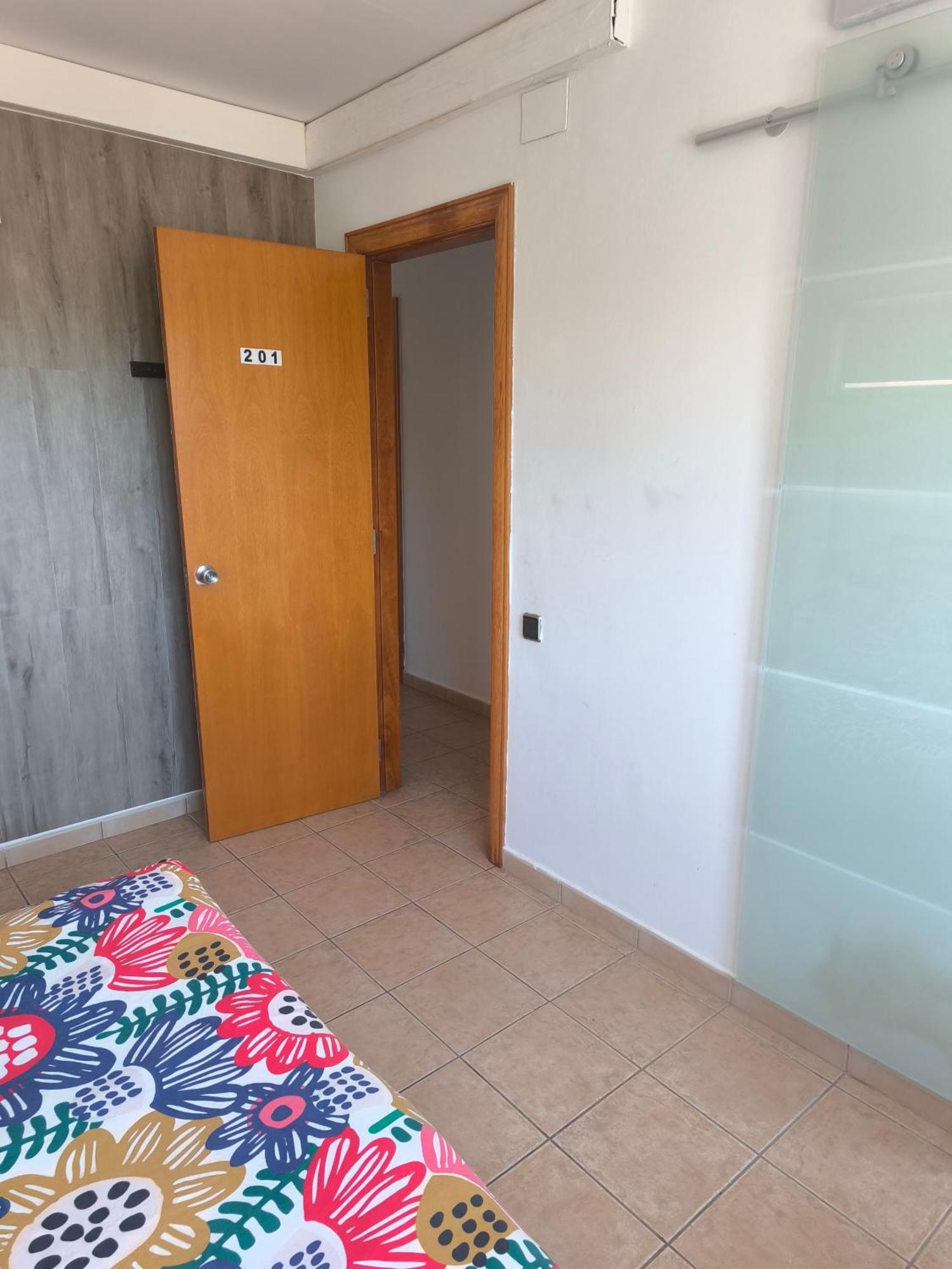 Barcelona Village Homestay Tiana Екстер'єр фото