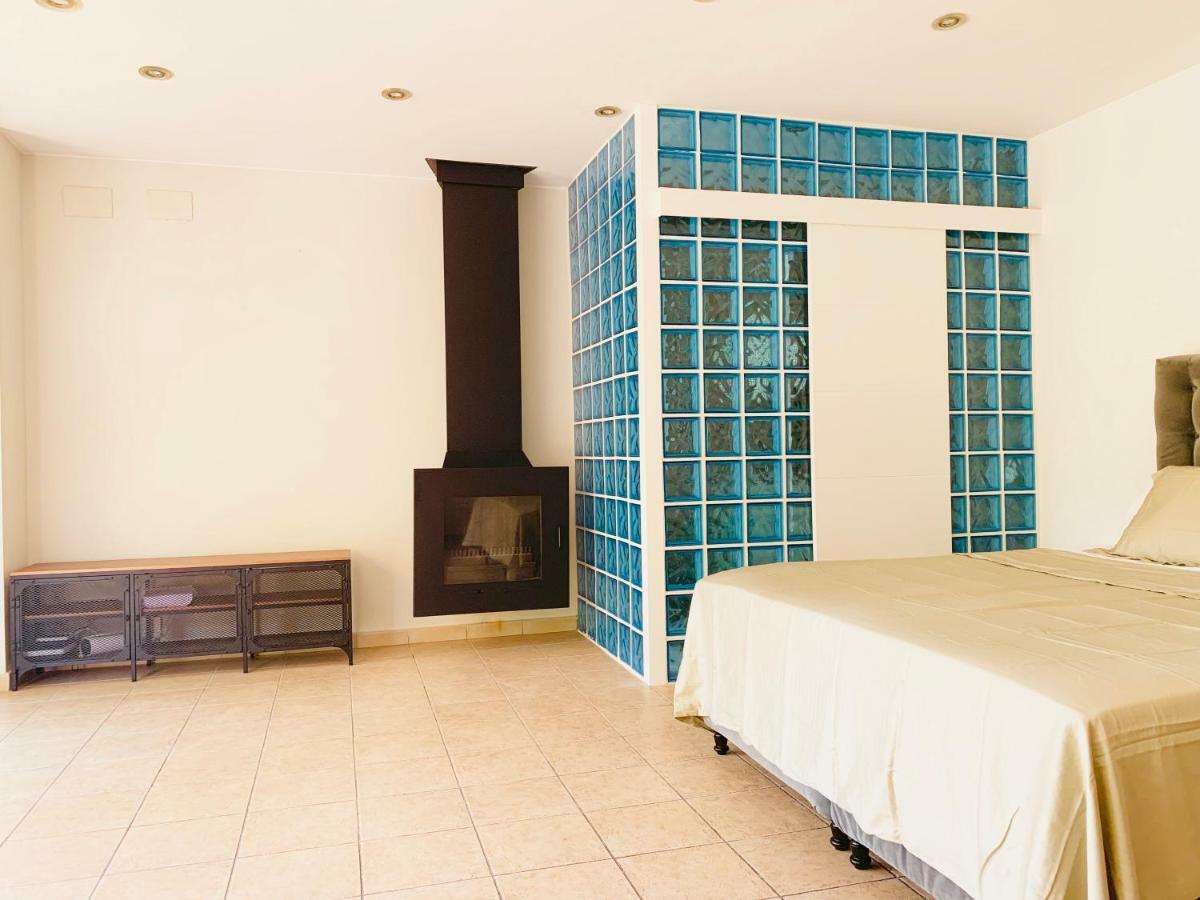 Barcelona Village Homestay Tiana Екстер'єр фото