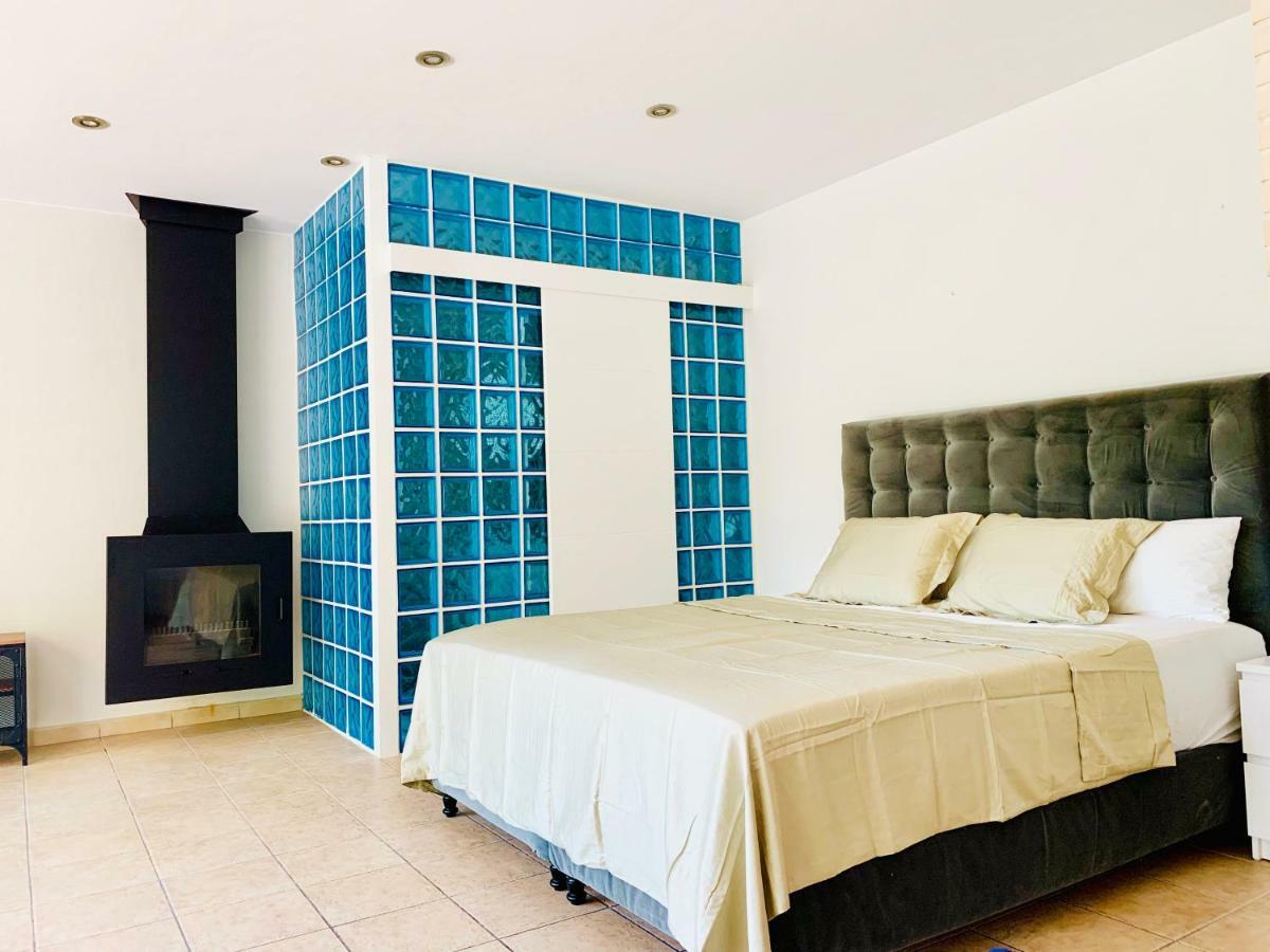 Barcelona Village Homestay Tiana Екстер'єр фото