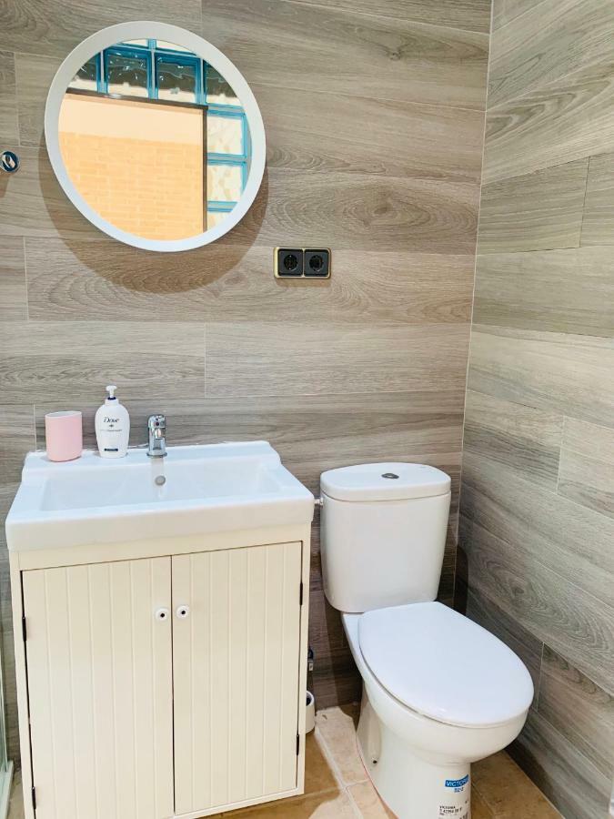 Barcelona Village Homestay Tiana Екстер'єр фото