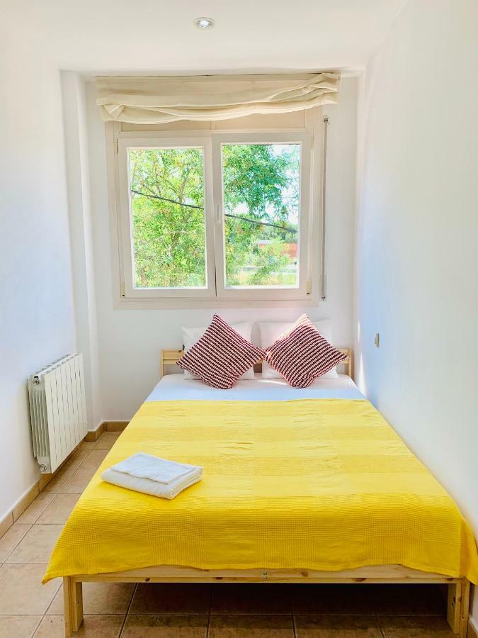 Barcelona Village Homestay Tiana Екстер'єр фото