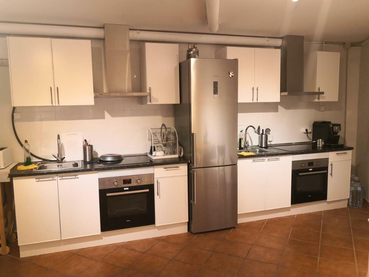 Barcelona Village Homestay Tiana Екстер'єр фото