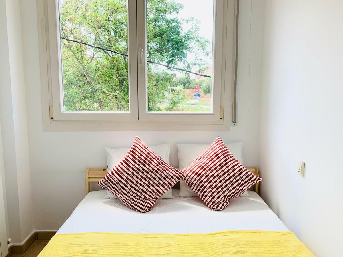 Barcelona Village Homestay Tiana Екстер'єр фото