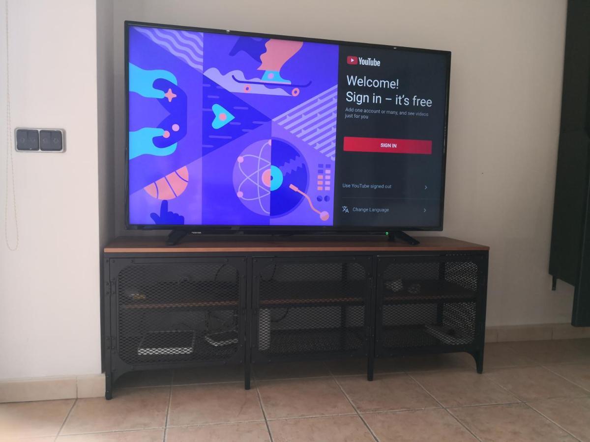 Barcelona Village Homestay Tiana Екстер'єр фото